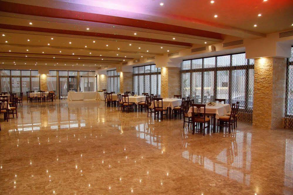 Pik Elegance Hotel Ploiesti Exterior photo